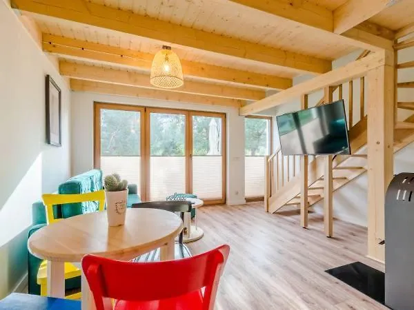 Semesterbostad Zagroda Ciszy Lubiatowo (Pomerania)