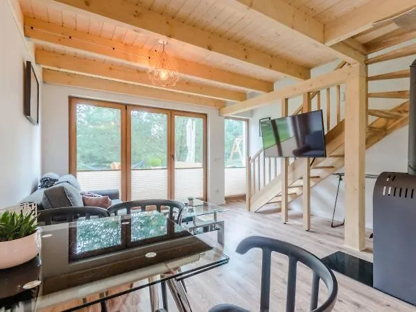 Semesterbostad Zagroda Ciszy Lubiatowo (Pomerania)